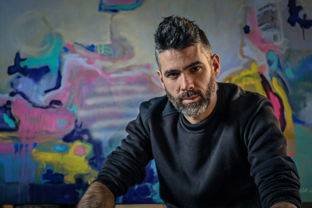 Art Trope Gallery présente le portrait de l’Artiste Peintre Matheo de Bruvisso !